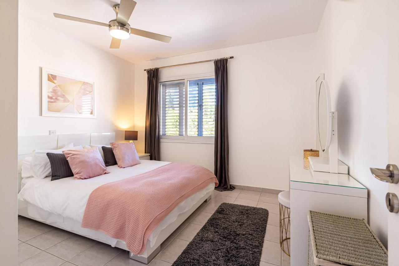 Summer Breeze Holiday Apartment With Pool Paphos Esterno foto