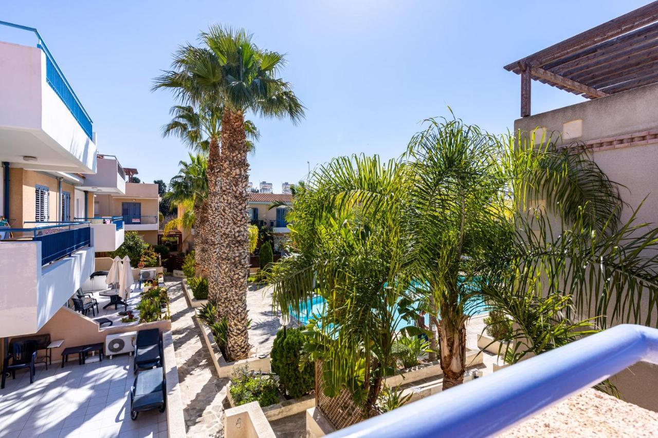 Summer Breeze Holiday Apartment With Pool Paphos Esterno foto