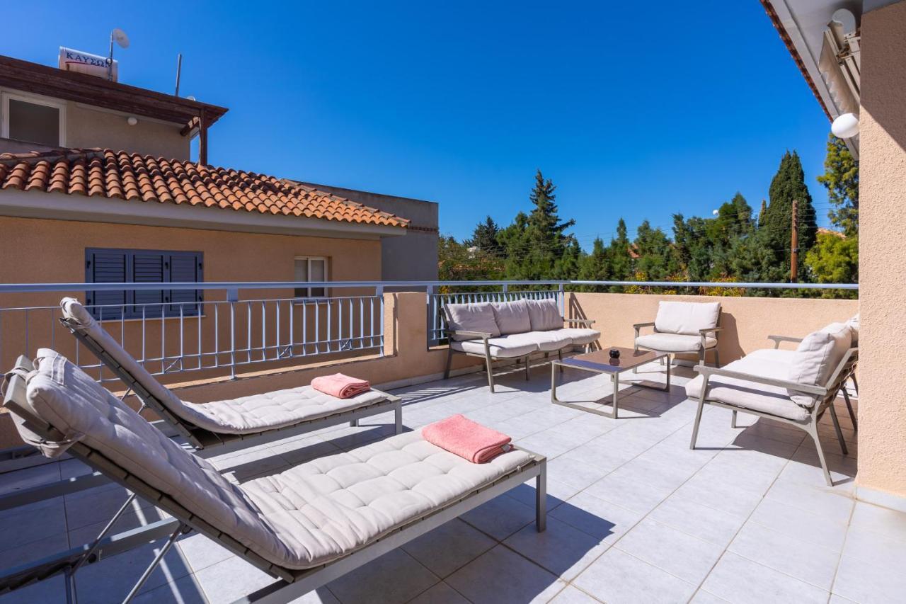 Summer Breeze Holiday Apartment With Pool Paphos Esterno foto